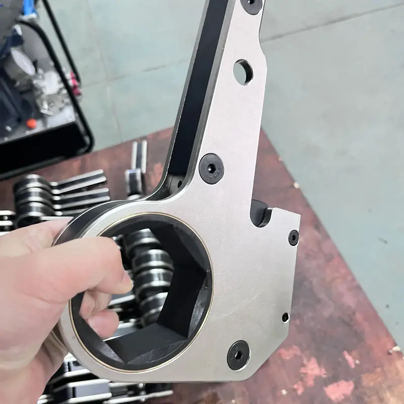 Optimizing Flange Bolt Tightening with Hydraulic Torque Wrenches